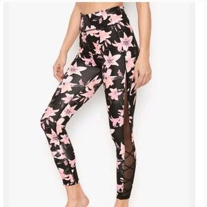 Victoria's Secret Incredible Essential Legging High Waisted